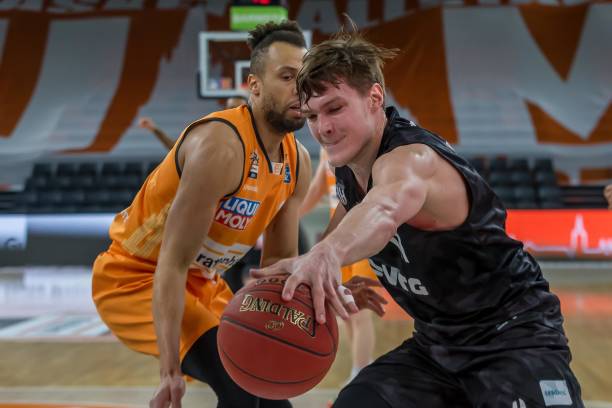 阿圭罗在一 阿圭罗在一