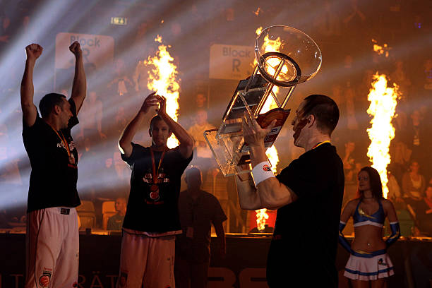 不仅仅是击 不仅仅是击