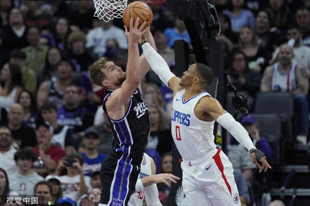 发了广泛讨 发了广泛讨